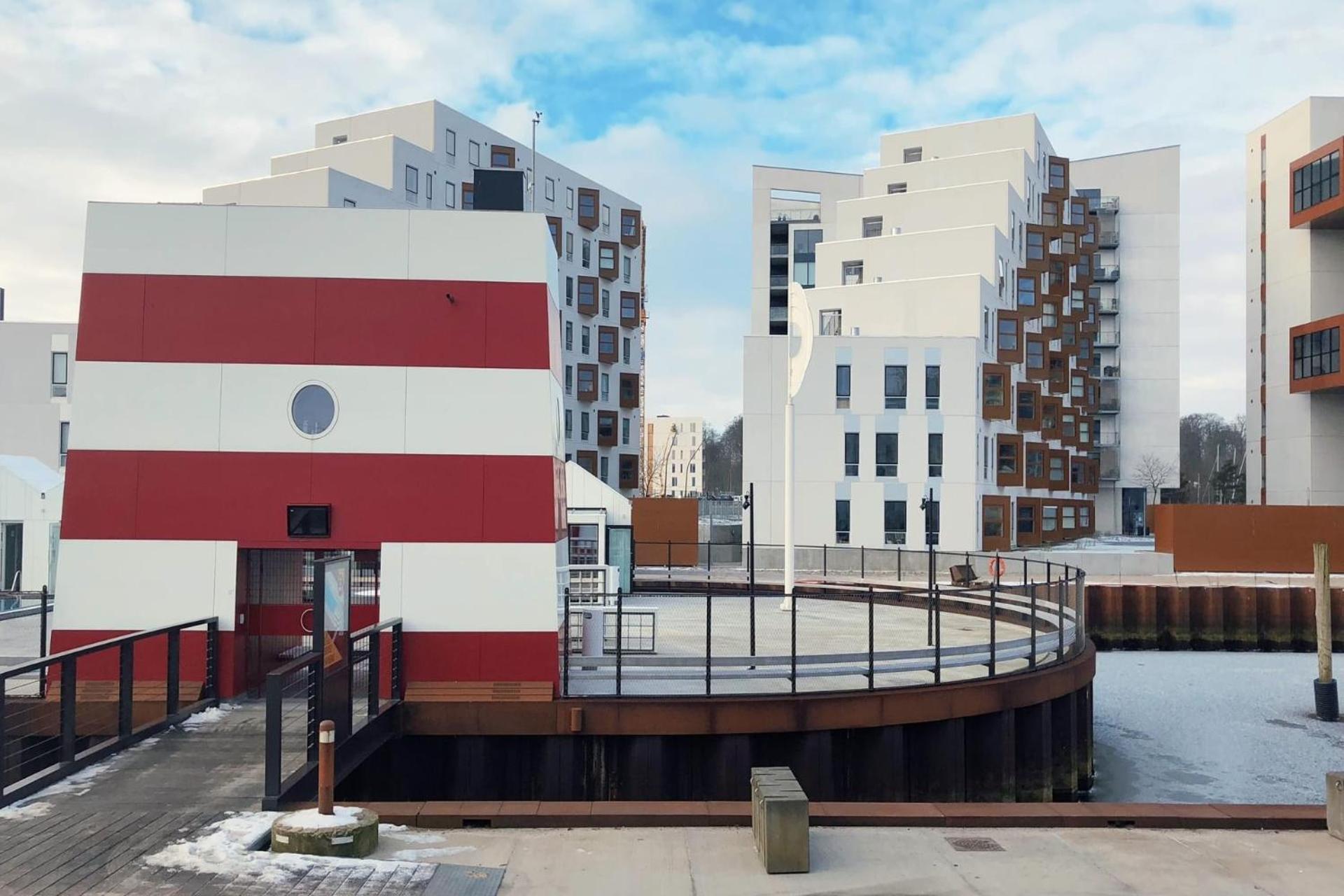 Great 1-bed W Balcony By Harbour Apartment