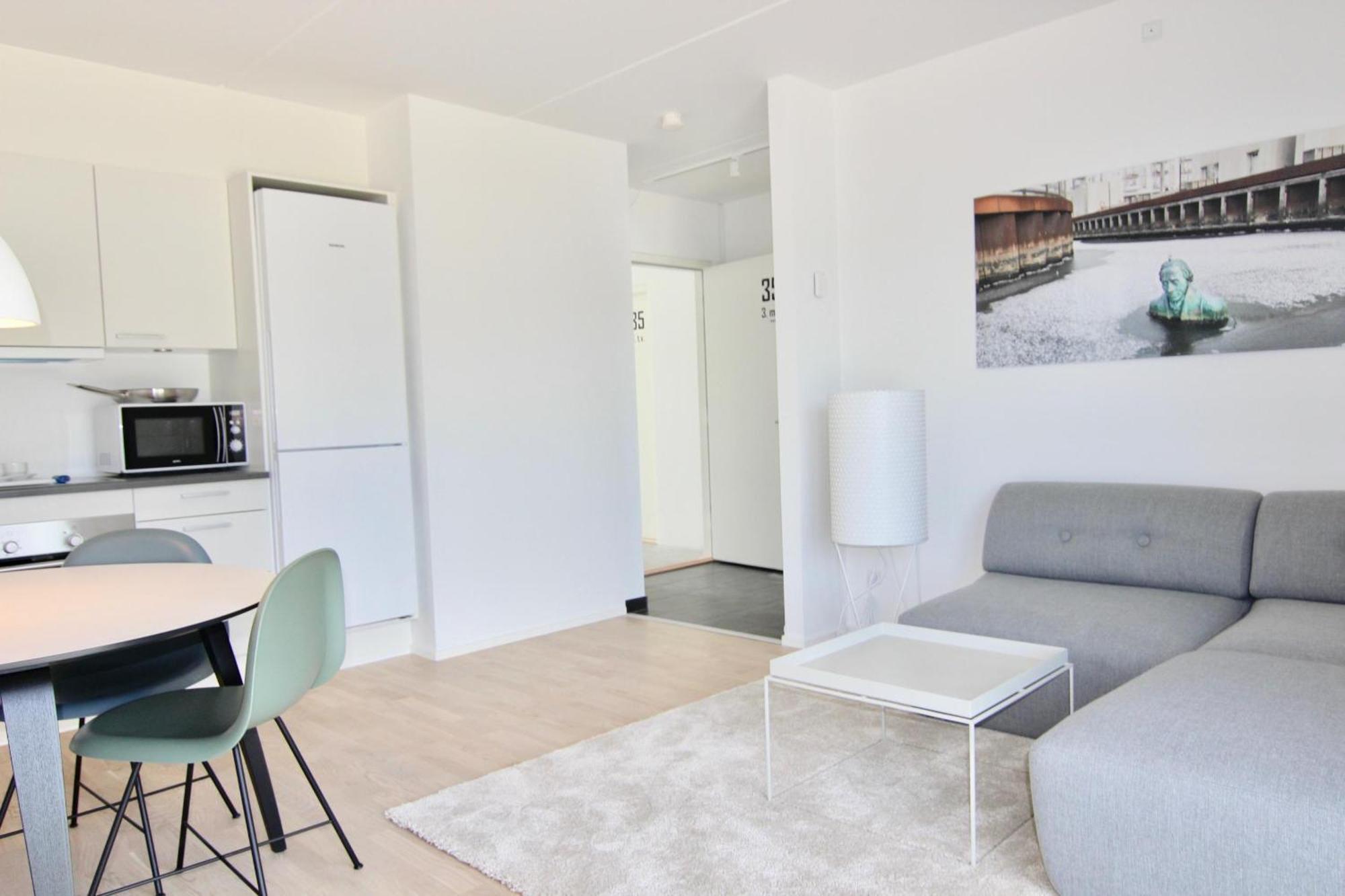 Apartment Great 1-bed W Balcony By Harbour